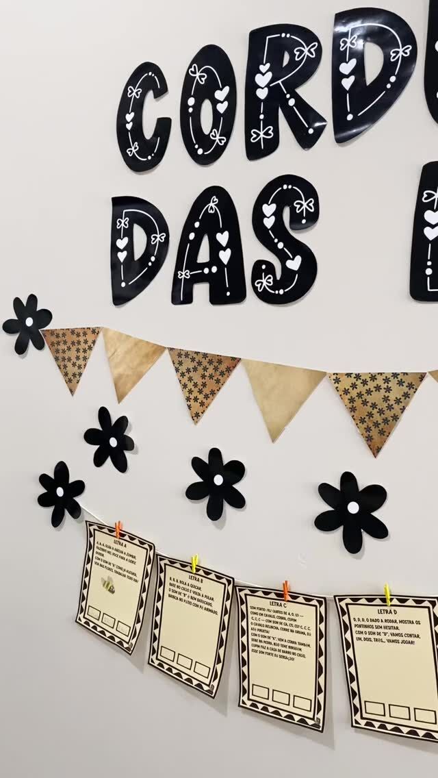 📚✨ Que tal unir rima, ritmo e alfabetização de forma divertida?

Apresente aos pequenos a literatura de cordel com um material criativo e completo:
🧠 Cordel dos Sons das Letras!
👉 Ideal para trabalhar os sons iniciais, a leitura, a escrita e a criatividade.

✅ Atividade interativa , leitura , escrita e ilustração.
✅ Mural coletivo com os cordéis das crianças
✅ Encontro lúdico com a consciência fonêmica!

✨Contém:
📌28 textos letras de A a Z
📌Letreiro para painel
📌Flores
📌Bandeirolas

💡 Simples de aplicar!

🎉 Perfeito para turmas de alfabetização!

📎 Material pronto para imprimir e usar.

🛒🛍️Compre através do link na bio ou comente EU QUERO  para receber o link no direct.
•Se não encontrar a mensagem, confira na aba  de “solicitações” que estará lá !
Me siga para a mensagem aparecer♥️